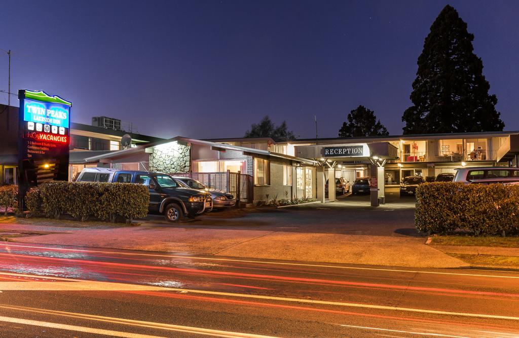 Twin Peaks Lakeside Inn Taupo Ngoại thất bức ảnh