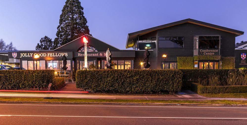 Twin Peaks Lakeside Inn Taupo Ngoại thất bức ảnh